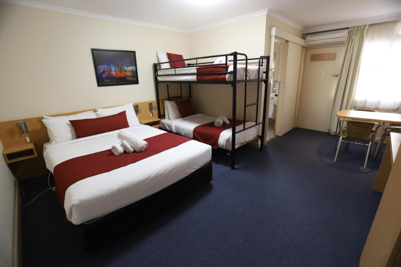 Townhouse Motel Cowra Dış mekan fotoğraf